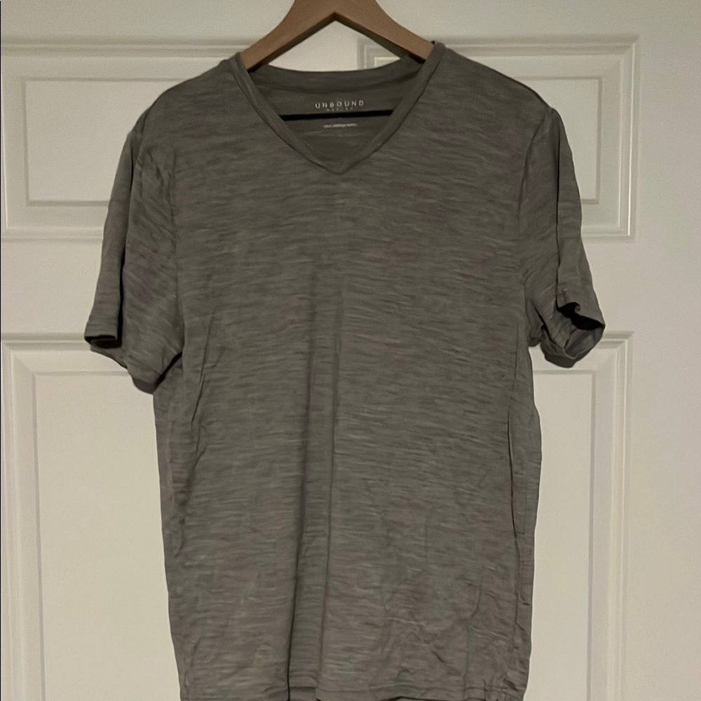 Gray Short Sleeve V-Neck Merino Wool tee